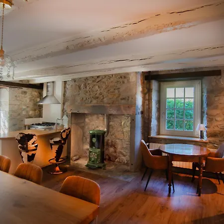 La Maison D'edouard Holiday home Lanobre